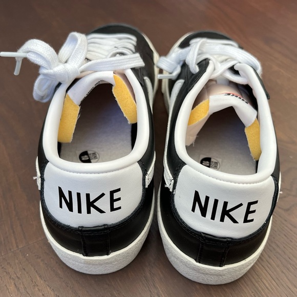 Nike Blazer Low 77 Men’s size 10 - Picture 4 of 5
